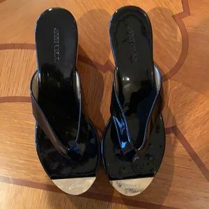JIMMY CHOO Black Patent Leather Thong Platform Sandal Size 9